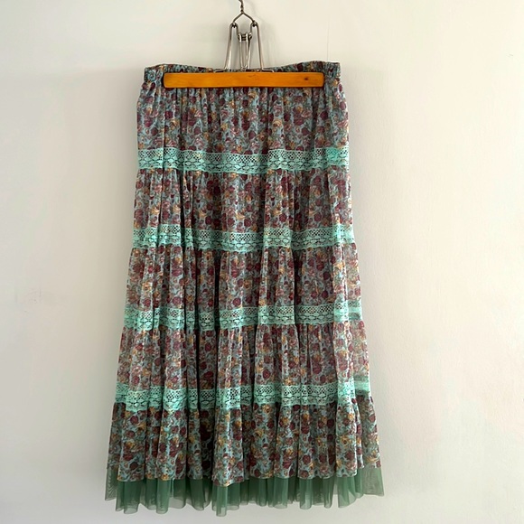 Fun Flowered Midi Green Flower Skirt - Picture 1 of 6